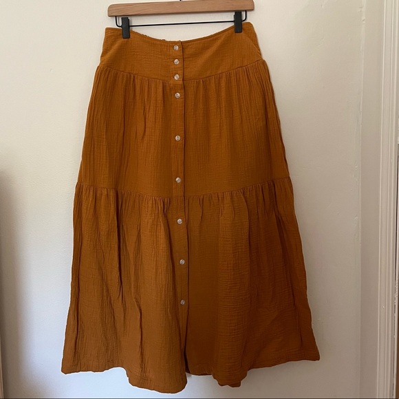 Universal Thread Dresses & Skirts - Universal Thread Tiered Midi Skirt - M